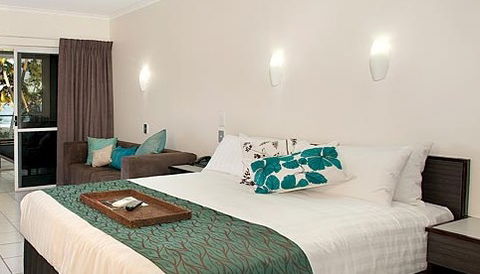 Castaways Resort And Spa Mission Beach - eAccommodation 1