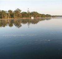 Bentley Waterfront - eAccommodation