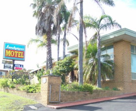 Sandpiper Motel - eAccommodation 0