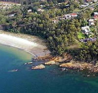 Gibsons by the Beach - eAccommodation