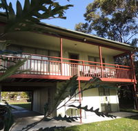 A Paradise Bungalow Waterfront - eAccommodation