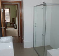 Beachfront House - eAccommodation