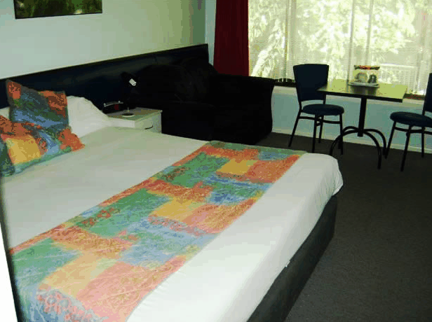 Poinciana Motel - eAccommodation