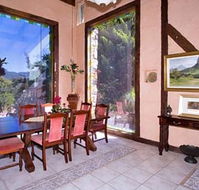 Castle On The Hill Bed and Breakfast - eAccommodation