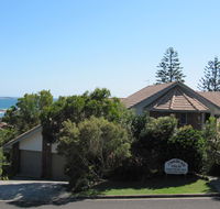 Angourie Bay Villas - eAccommodation