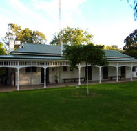 Lake Victoria Station Lodge - eAccommodation