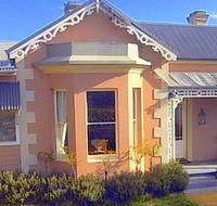 Cromwell House - eAccommodation