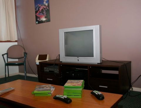 Royal Coachman Ski Lodge - eAccommodation 3