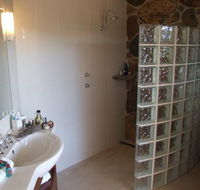 Clarendon Forest Retreat - eAccommodation