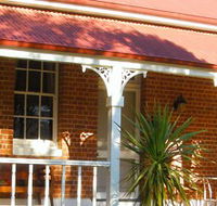 Araluen Old Courthouse Bed and Breakfast - eAccommodation