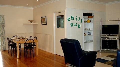 Carrs Hunter Valley Macadamia Farm Guest House - eAccommodation 0