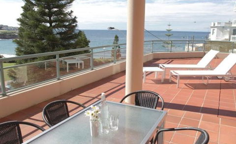 AeA The Coogee View Beachfront Serviced Apartments - eAccommodation 4