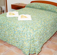 R  R  Woodgate Beach - eAccommodation