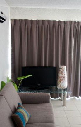 Como Holiday Apartments And Tropical Nites Motel - eAccommodation 1