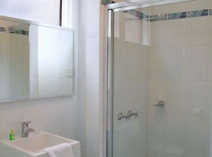 Como Holiday Apartments And Tropical Nites Motel - eAccommodation 3