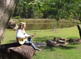 Tuckeroo Cottages And Gardens - eAccommodation 3