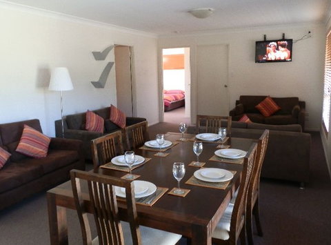 Peppertree Cabins Kingaroy - eAccommodation 1