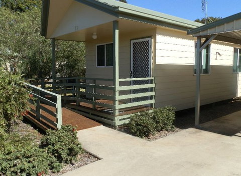 Peppertree Cabins Kingaroy - eAccommodation 5