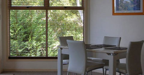 Ravensbourne Escape Kookaburra Kottage - eAccommodation 4