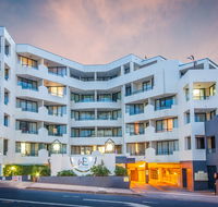 West End Central Apartments - eAccommodation