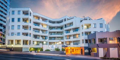West End Central Apartments - eAccommodation 0