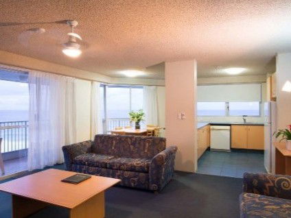 Surfers Royale Resort - eAccommodation 3