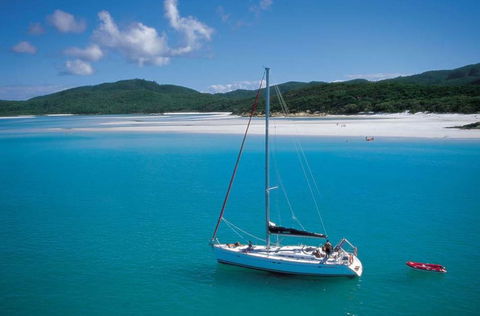 Whitsunday Holidays - eAccommodation 3