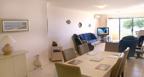 Golden Sea Apartments - eAccommodation 1