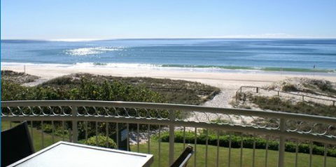 Golden Sea Apartments - eAccommodation 2