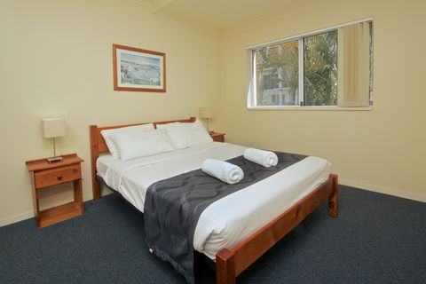 Blue Water Bay Luxury Villas - eAccommodation 3
