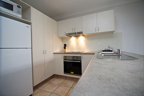 Blue Water Bay Luxury Villas - eAccommodation 5
