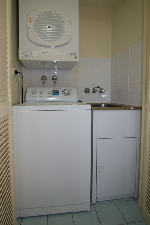 Blue Water Bay Luxury Villas - eAccommodation 7