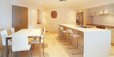 Coral Cove Apartments - eAccommodation 1
