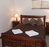 Beachside Holiday Units - eAccommodation