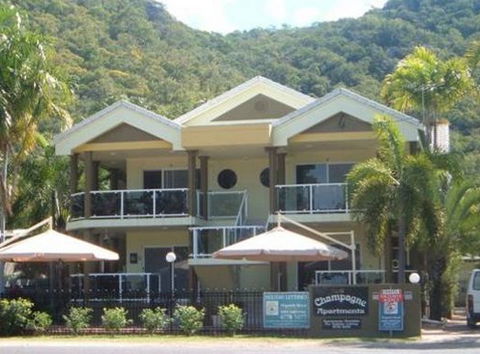 Champagne Apartments - eAccommodation 0