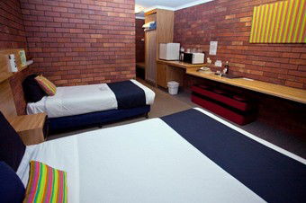 Comfort Inn Blue Shades - eAccommodation 1