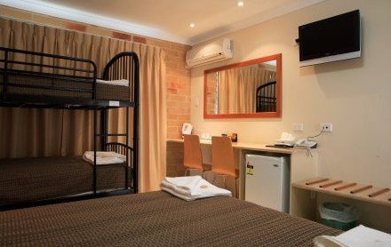 Emerald Central Palms Motel - eAccommodation 3