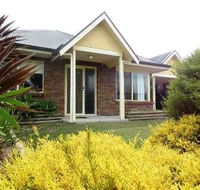 Seashells Apartment - Unit 1 - eAccommodation