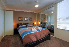 Burleigh Beach Tower - eAccommodation 5