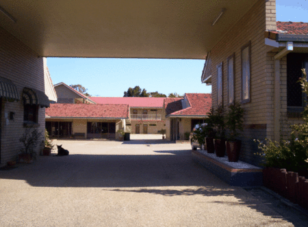 Carseldine Court Motel - eAccommodation 2