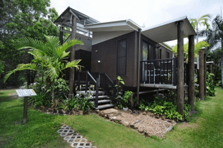 Airlie Cove Resort And Van Park - eAccommodation 1