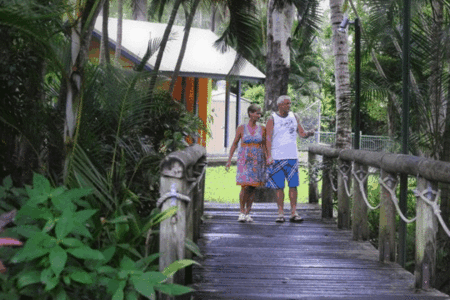 Airlie Cove Resort And Van Park - eAccommodation 3