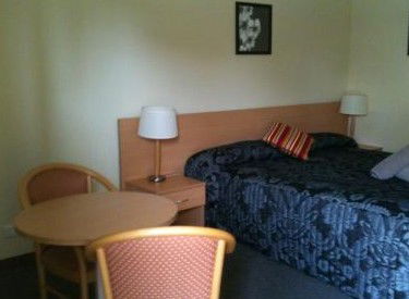 Golden Guitar Motor Inn - eAccommodation 2