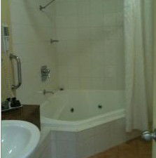 Golden Guitar Motor Inn - eAccommodation 4