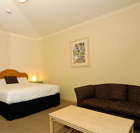 Quality Hotel Tiffins on the Park - eAccommodation