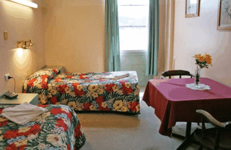 Royal Centrepoint Motel - eAccommodation