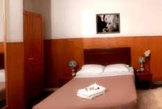 Holiday Lodge - eAccommodation