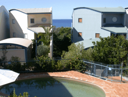 Castaway Cove Resort Noosa - eAccommodation 2