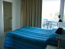 Carlton Apartments - eAccommodation 3