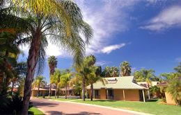 Sunraysia Resort - eAccommodation 0
